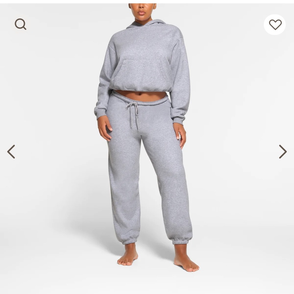 Skims sweatpants